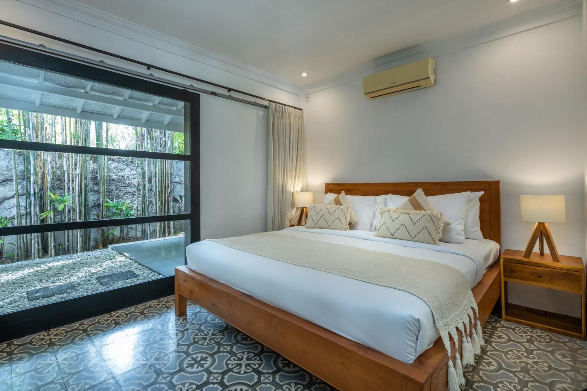 Aryana Estate Villa Seminyak Buitenkant foto