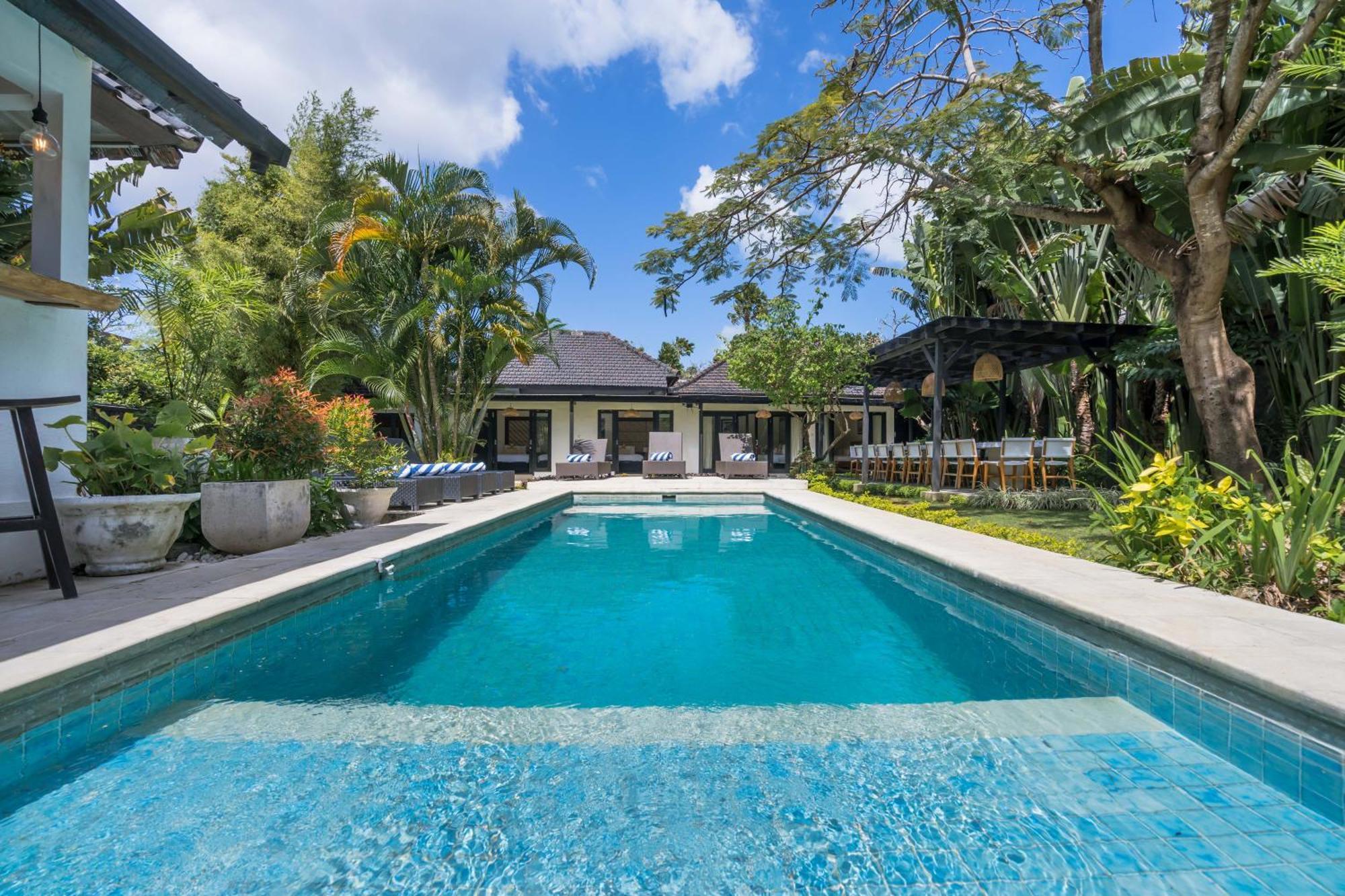 Aryana Estate Villa Seminyak Buitenkant foto