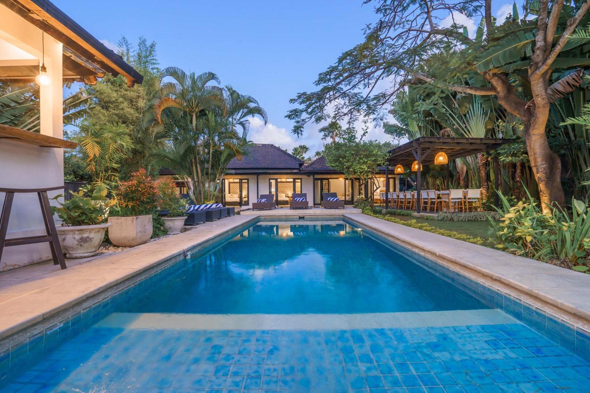 Aryana Estate Villa Seminyak Buitenkant foto